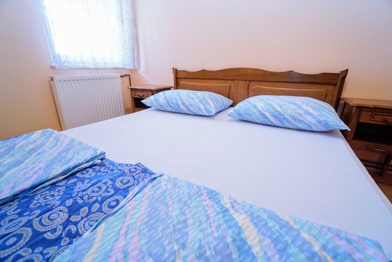 Apartments Branka Zambratija  Eksteriør billede