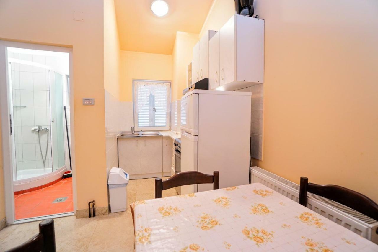 Apartments Branka Zambratija  Eksteriør billede